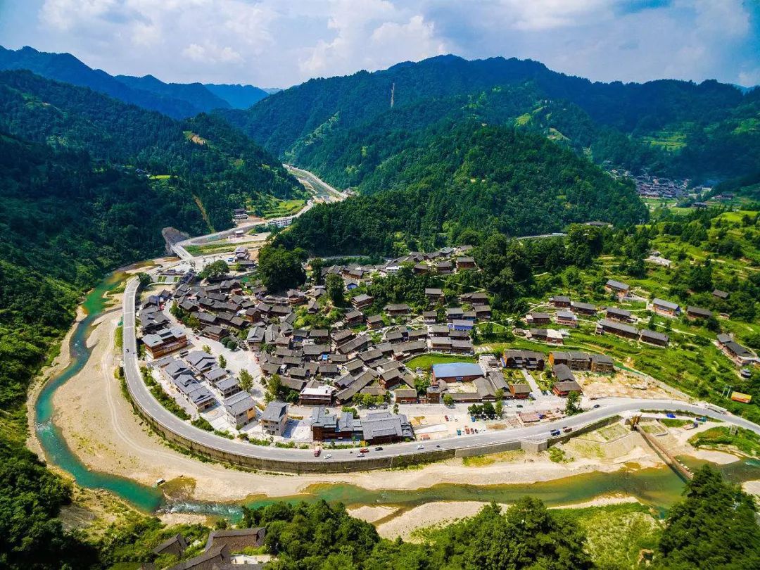 贵州,山水间的励志篇章